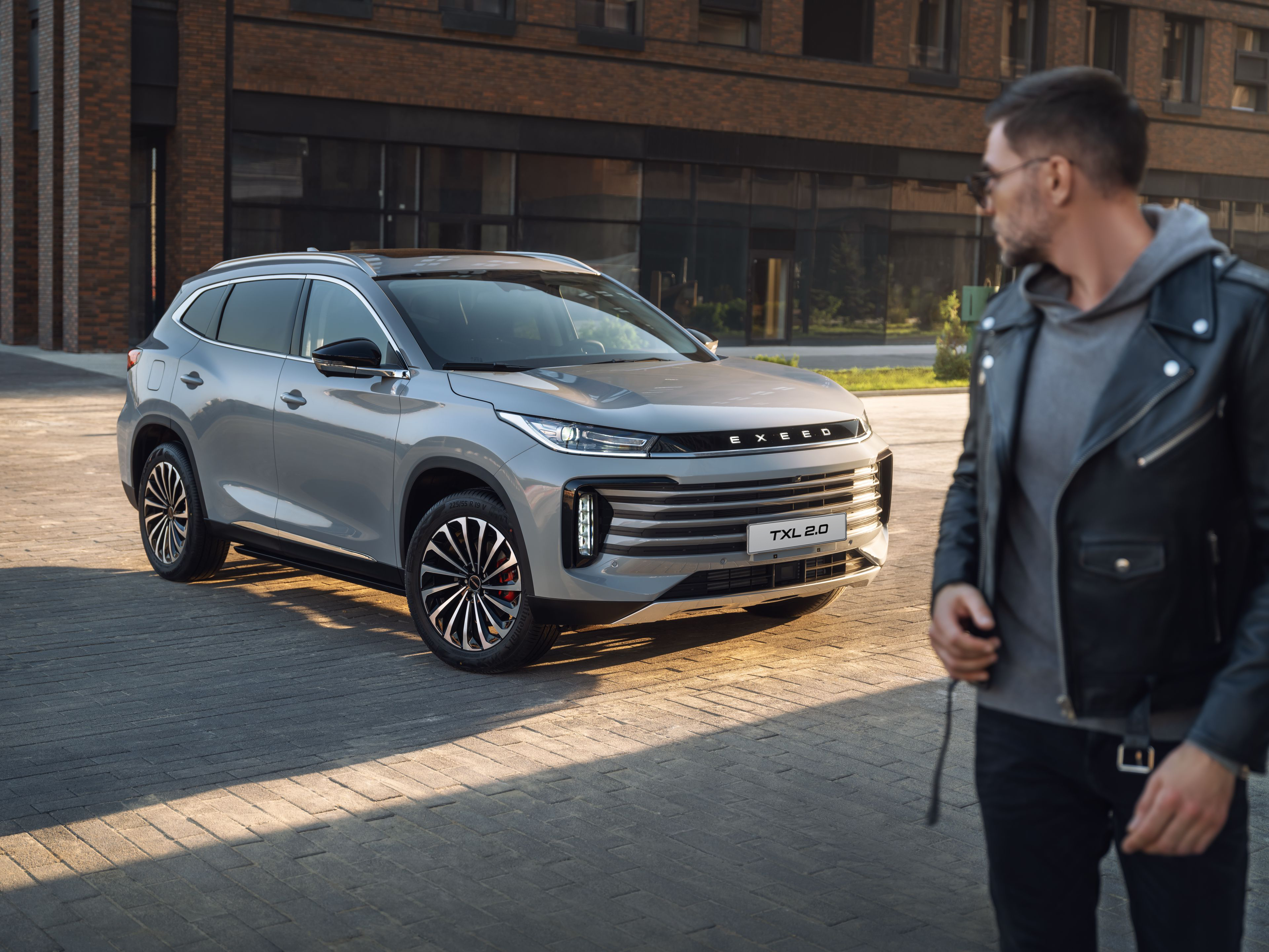 Сравнение EXEED VX и EXEED TXL