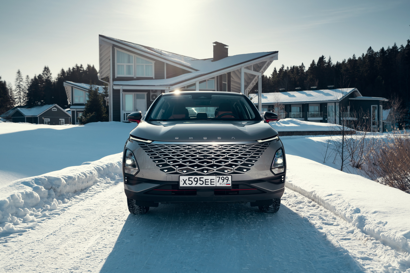 Полный, но не только. Тест-драйв Omoda C5 AWD 