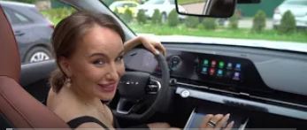 Известная блогер, владелица ивент-агентства за рулем OMODA C5