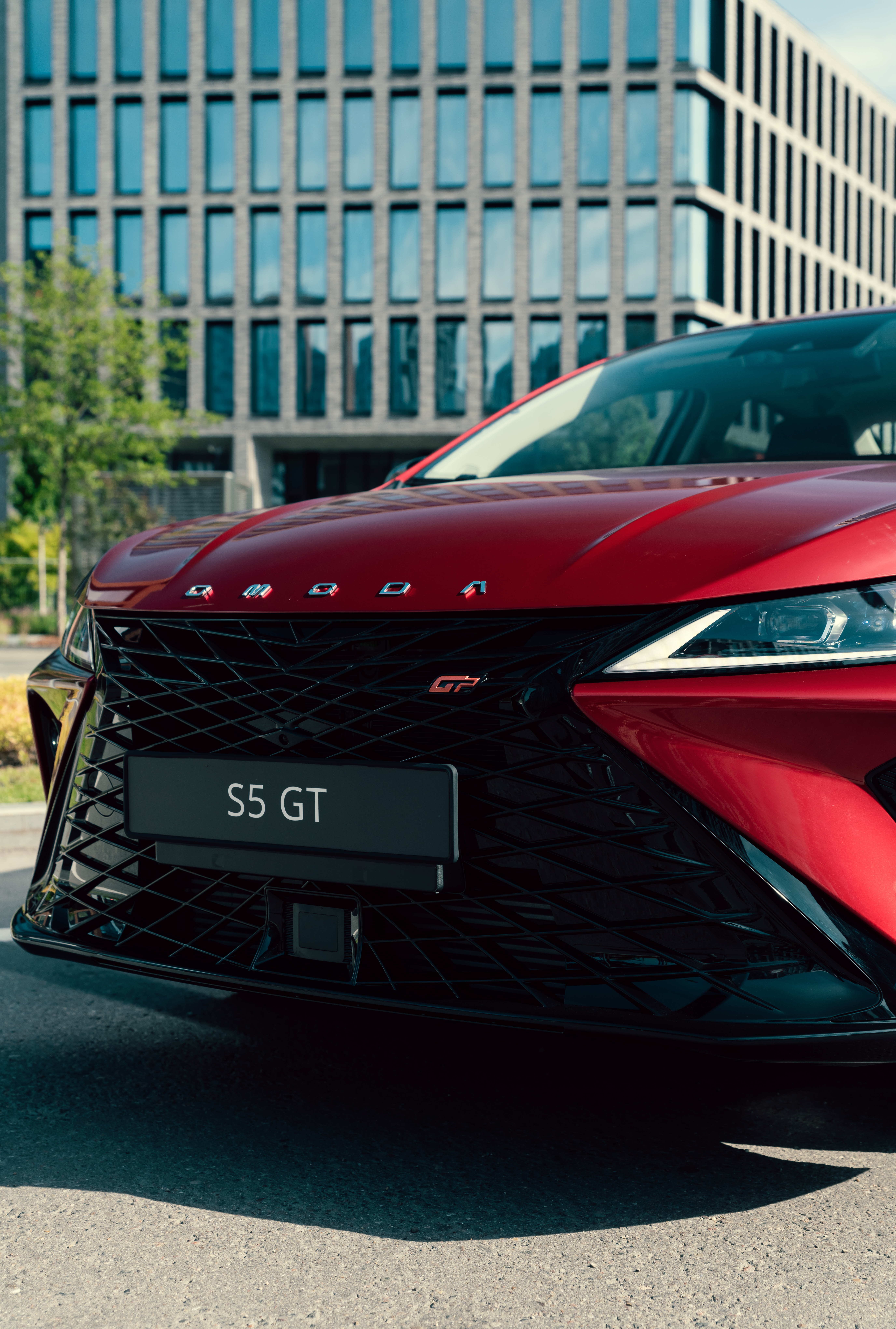 Тест-драйв новой OMODA S5 GT в МОТОР ЛЕНД!