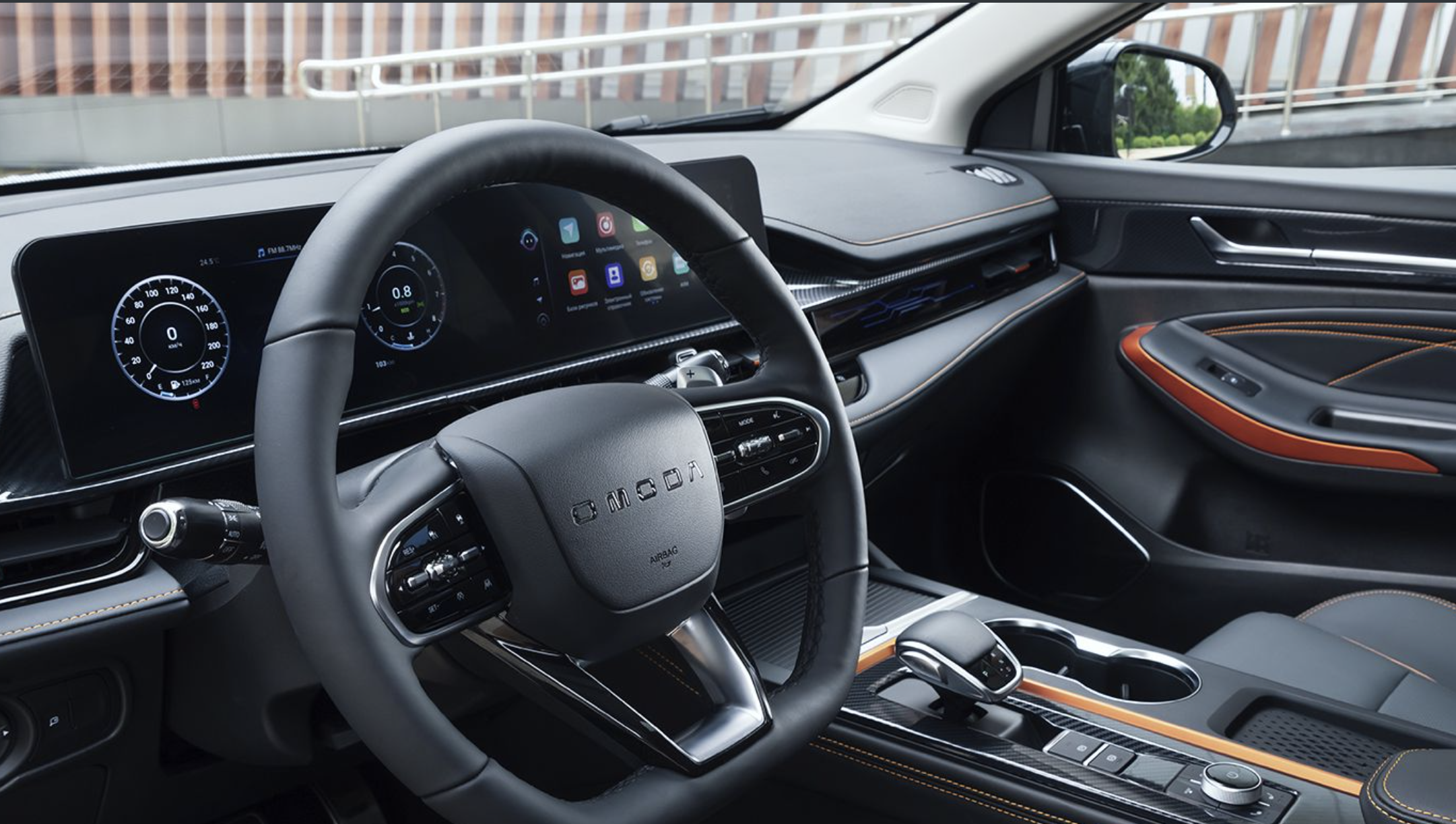 Богатое оснащение интерьера OMODA S5 GT