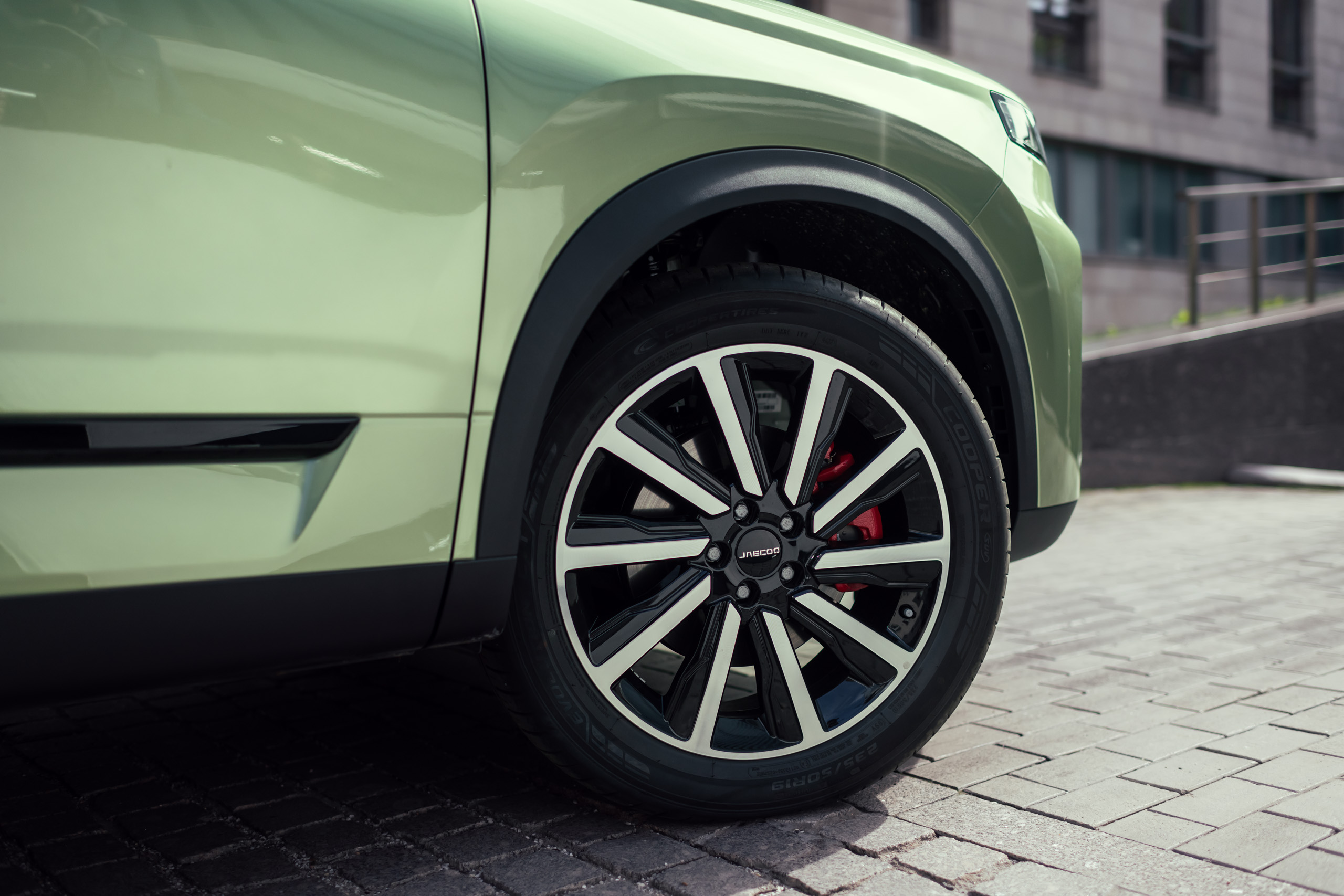 Приглашаем на сезонный шиномонтаж