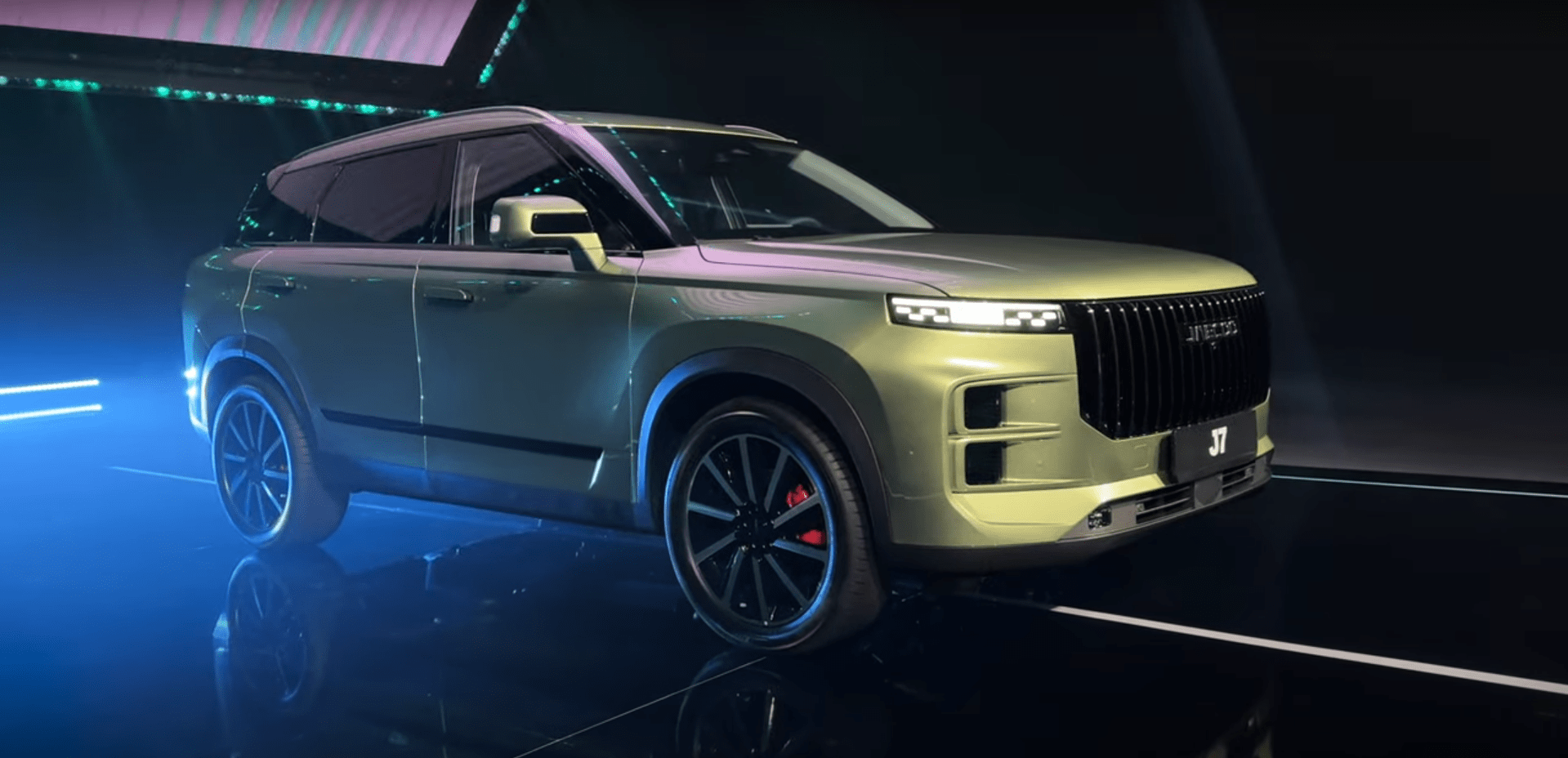 Кузовной ремонт автомобилей в сервисе JAECOO Автоплюс в Омске