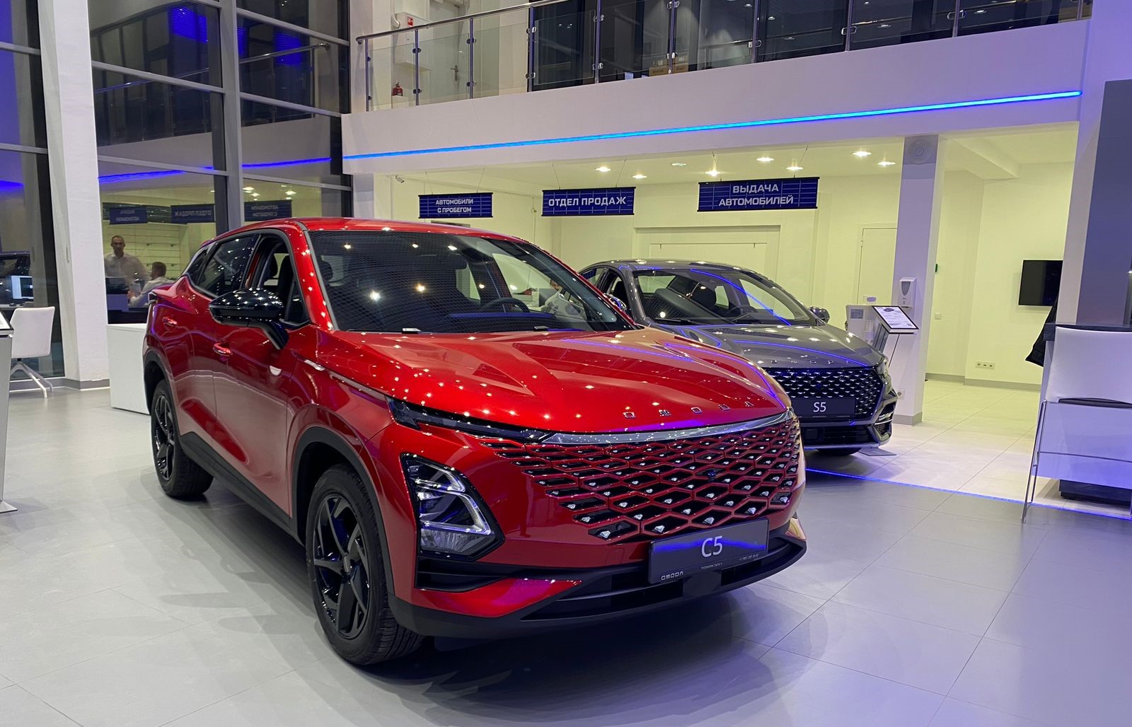OMODA C5 теперь в Красном - автомобиль уже в салоне! Приезжайте!