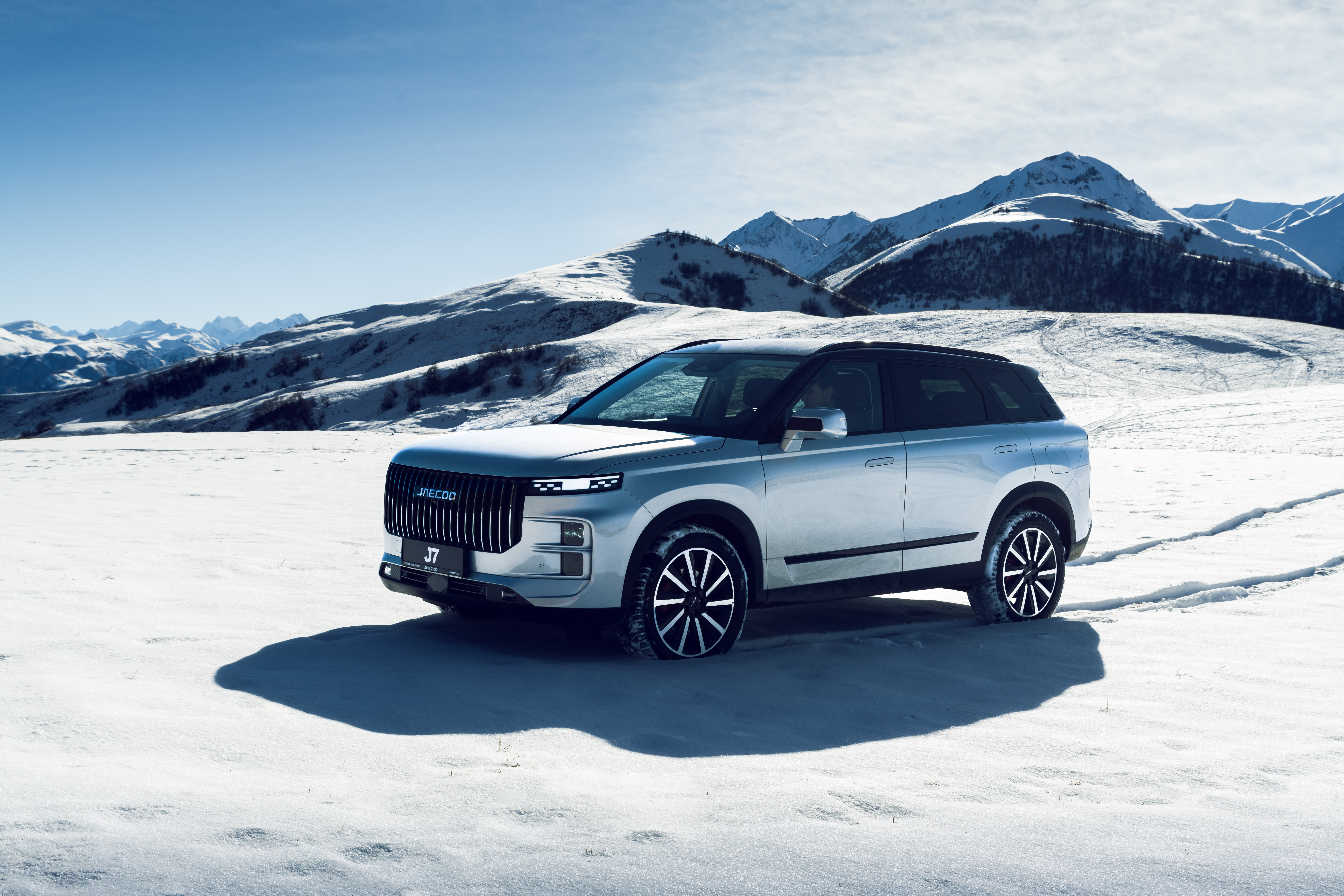Компания JAECOO Автолюкс поздравляет С Днем Защитника Отечества 