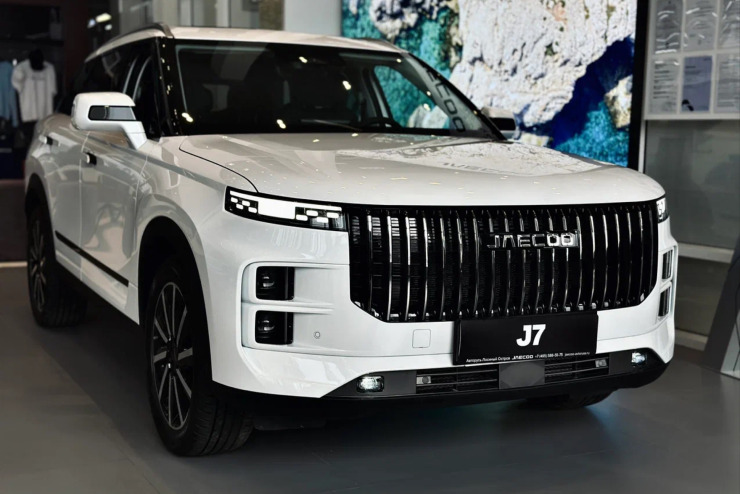 Чем отличается JAECOO J7 2WD от JAECOO J7 4WD?