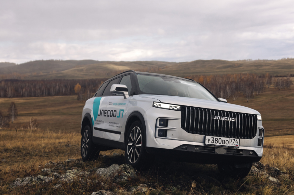 "Jaecoo J7: Ведущий автомобиль с инновационной системой безопасного вождения"