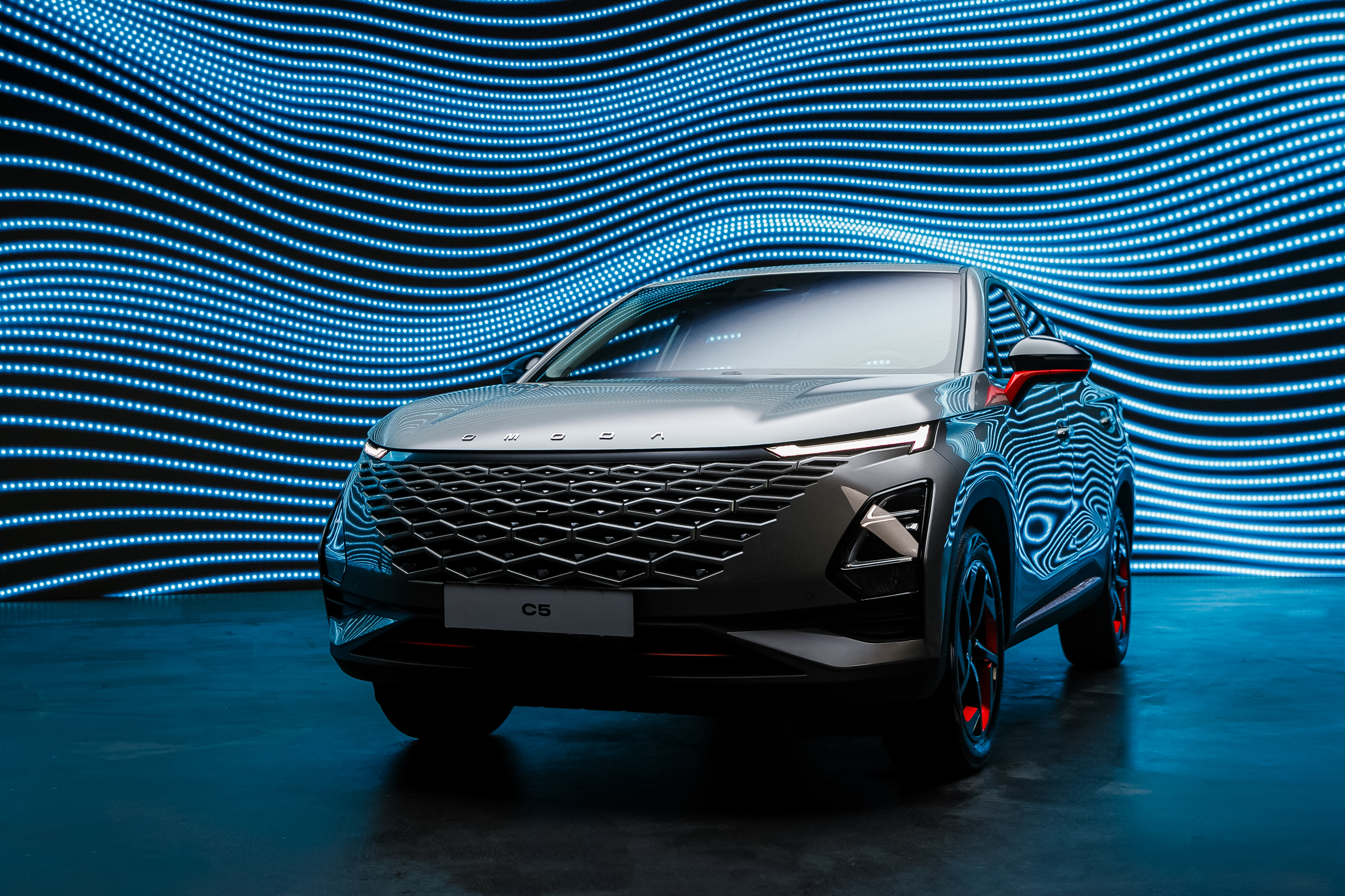 Фастбэк-кроссовер и «автомобиль года» OMODA C5 по версии российских изданий доступен в нашем дилерском центре!
