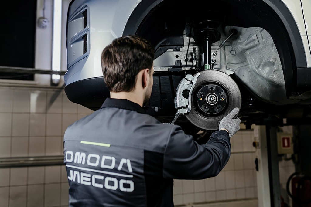 Выгода до 40% на щетки стеклоочистителя, тормозные колодки и тормозные диски!