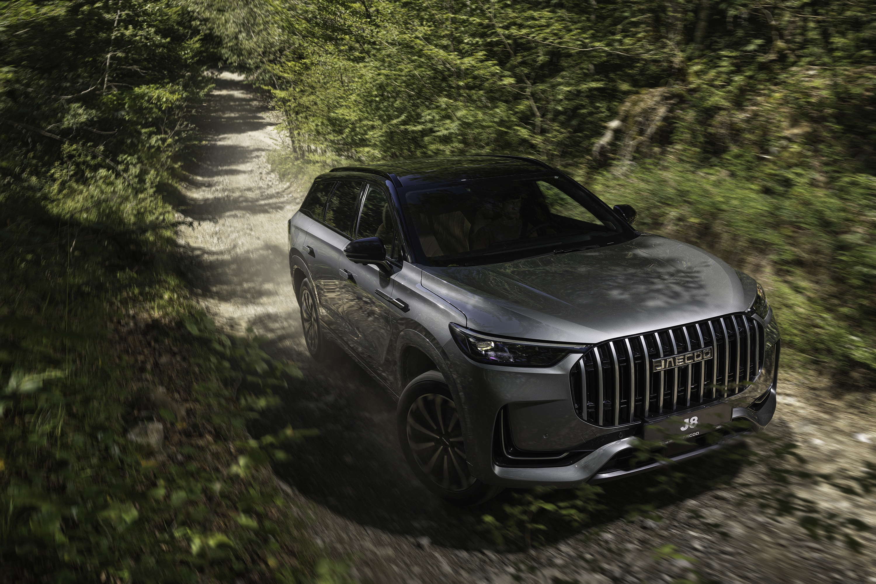 JAECOO J8. Инновационная система полного привода с управлением вектором тяги AWD TORQUE-VECTORING ждет вас на Тест-Драйве 