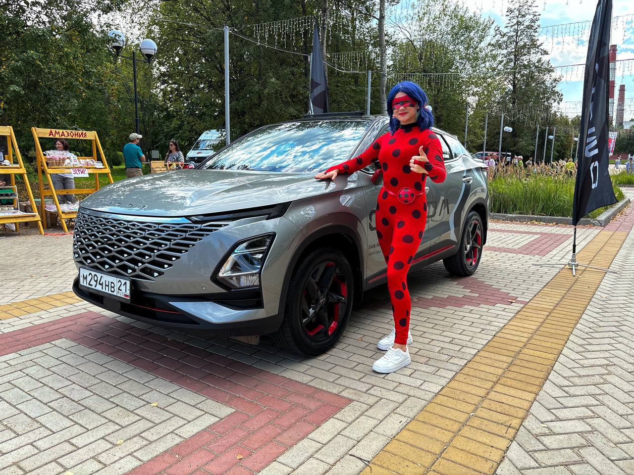 OMODA C5 на забеге супергероев 2024