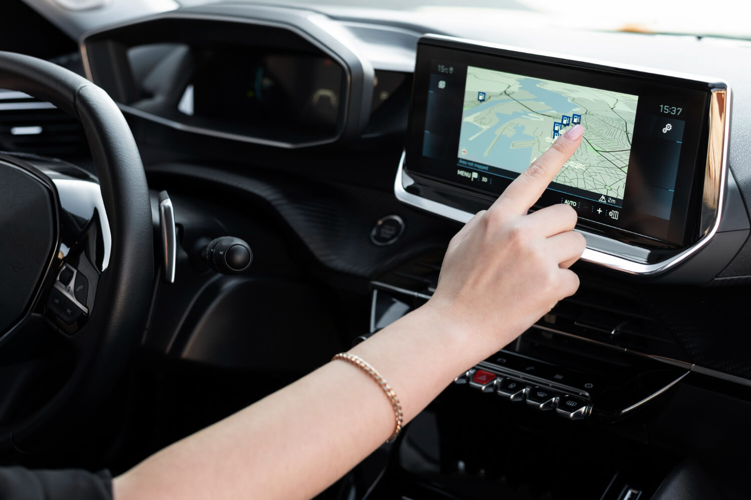 Как подключить Apple Carplay на Omoda
