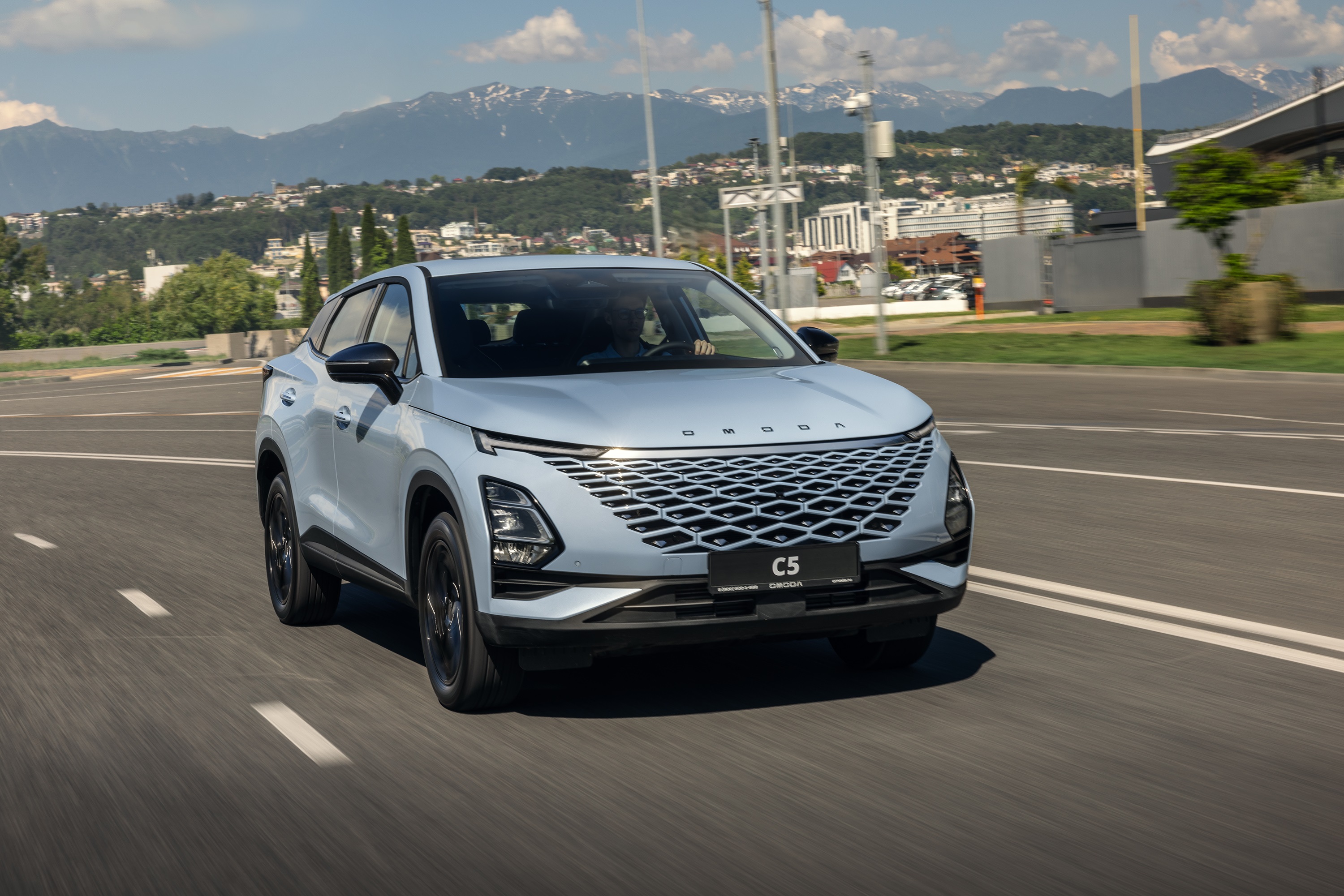 OMODA C5 получает 5 звезд безопасности Euro NCAP и ANCAP, устанавливая новые стандарты в автомобильной безопасности.