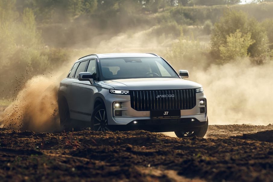 Кроссовер JAECOO J7 — это настоящий прорыв в мире автомобилей!