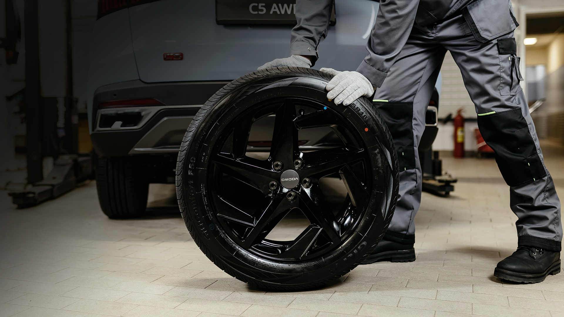 Шиномонтаж в МОТОМ от 4 300₽. Осмотр подвески в ПОДАРОК!