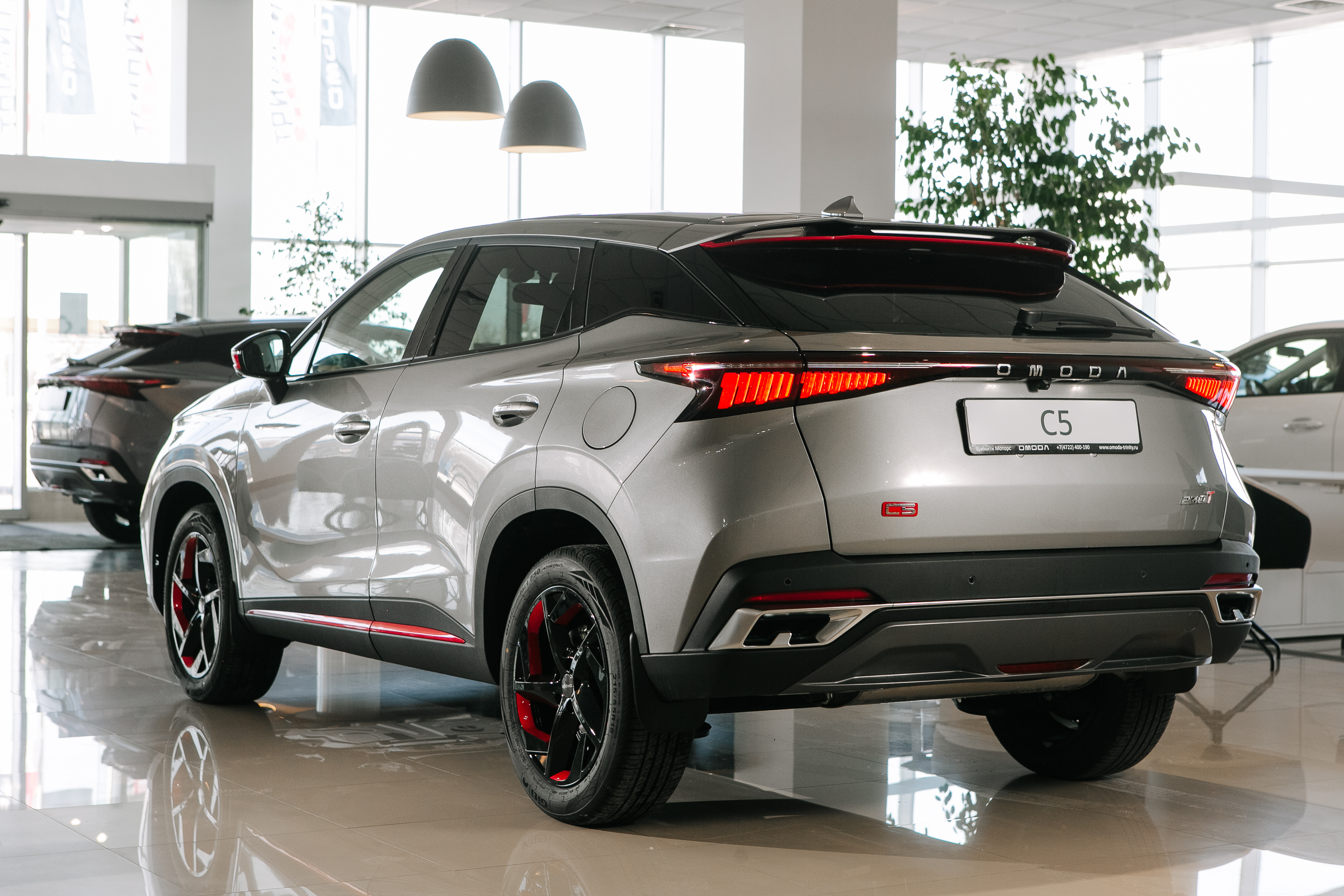 Какие преимущества имеет OMODA C5 на полном приводе? 