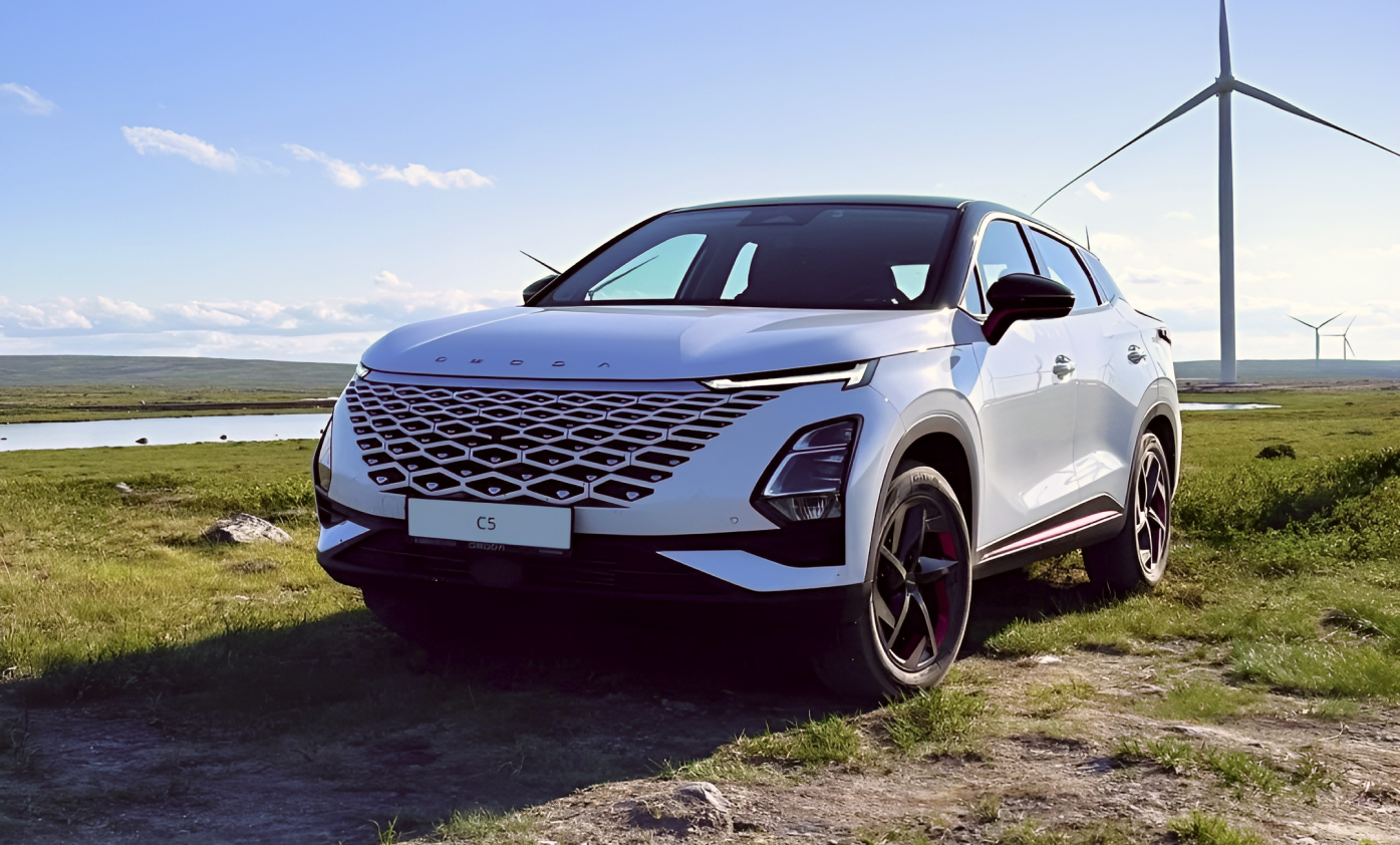 OMODA C5: полный привод для уверенного вождения