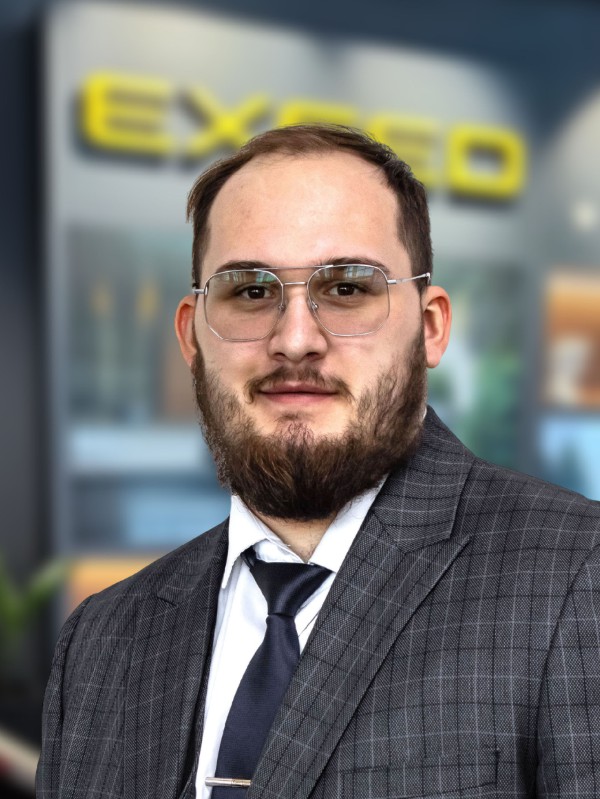 Данил Погорелко 