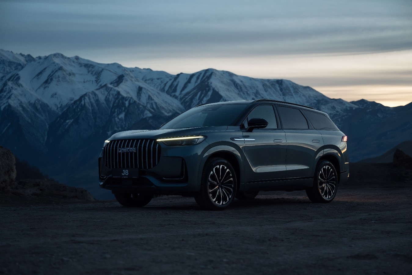 Флагманский кроссовер JAECOO J8 