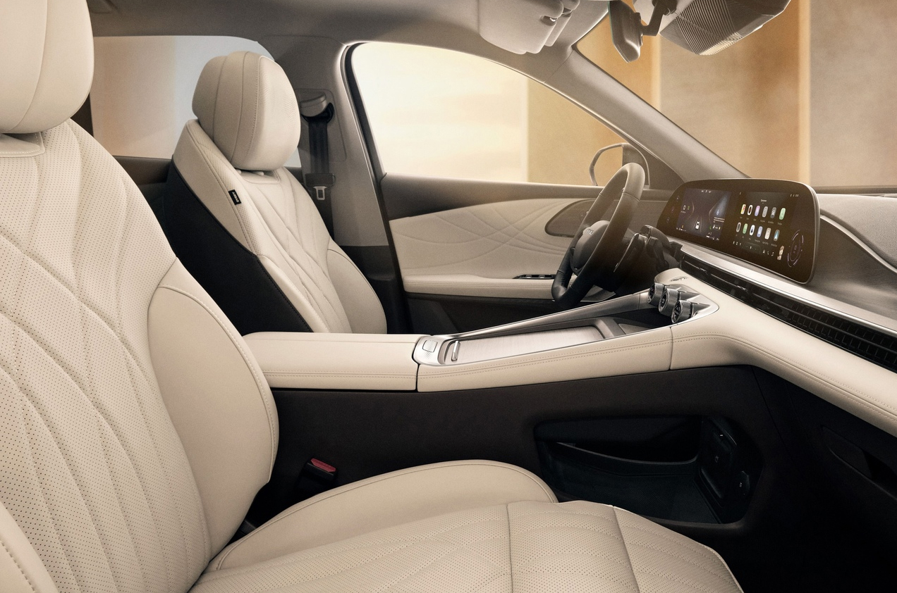 EXEED RX Flagship: технологичный, стильный и привлекательный