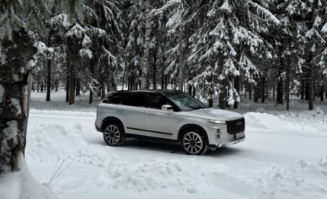 J8 — ваш идеальный спутник в любых погодных условиях