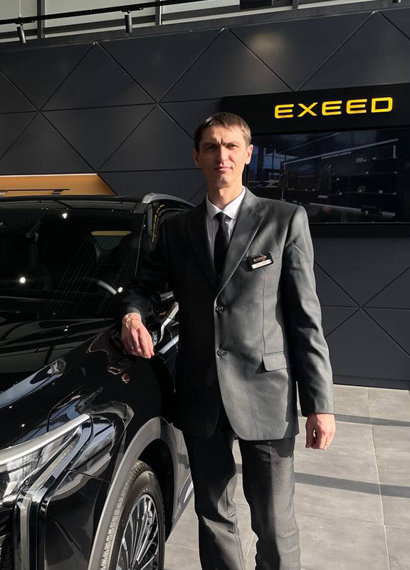 Михаил Лавров
