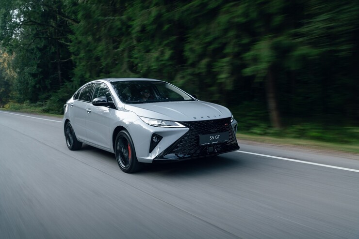Ваш автомобиль OMODA готов к лету? Комплексная подготовка в официальном сервисе – залог комфорта и безопасности!