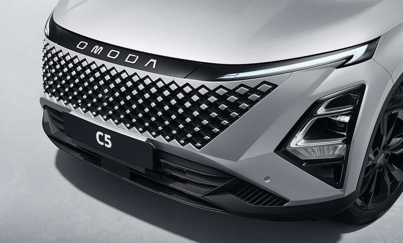 Как работает автоматический дальний свет в OMODA C5