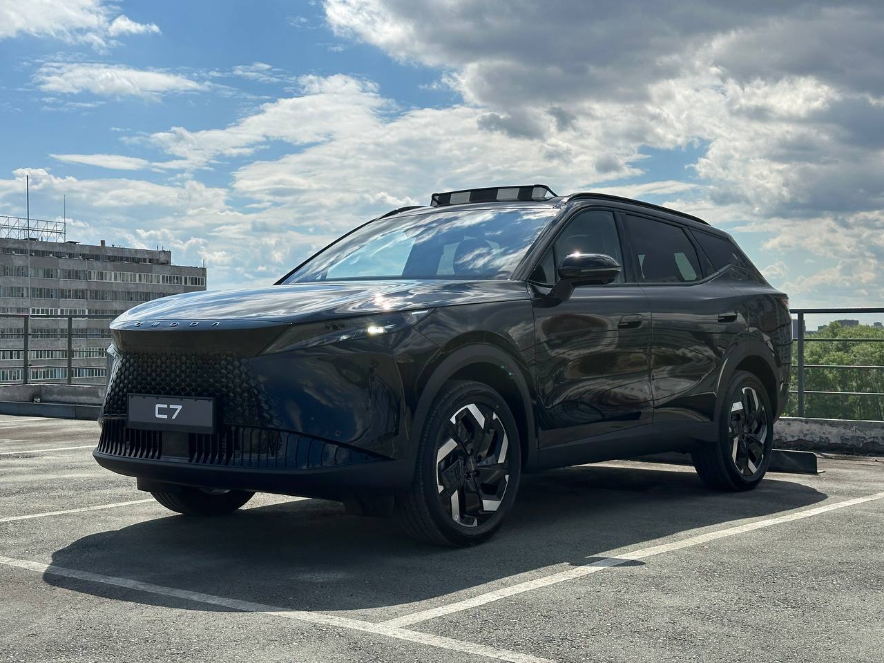 OMODA C7: Новый уровень премиального комфорта