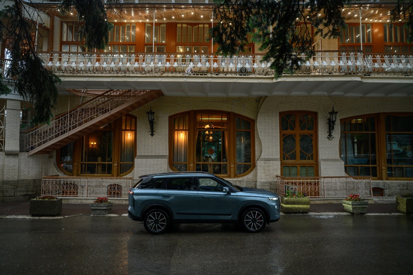 Бесконечно можно смотреть на три вещи: горящий огонь, бегущую воду и…автомобили JAECOO!  