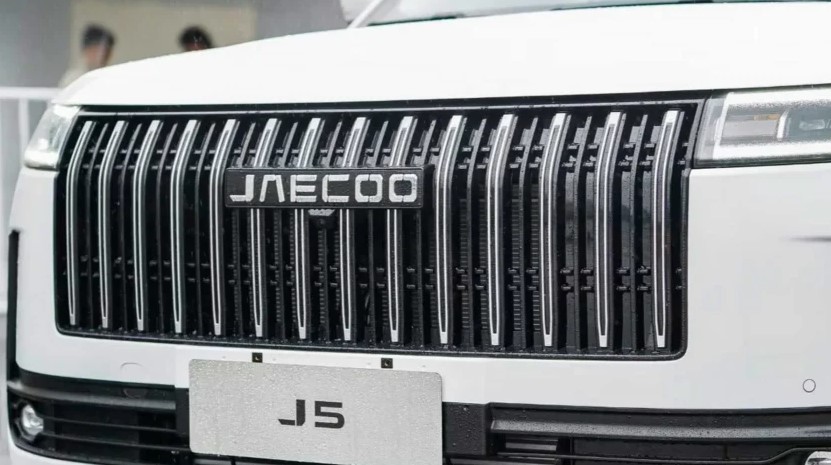 Компактный кроссовер JAECOO J5