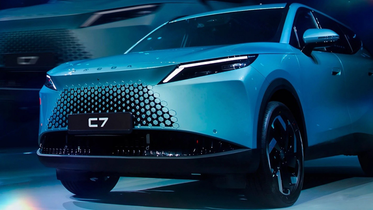 OMODA C7 проходит испытания на коррозионную стойкость: как кроссовер готовят к российским дорогам 