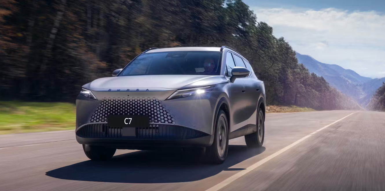 OMODA C7 — ваш умный кроссовер на каждый день