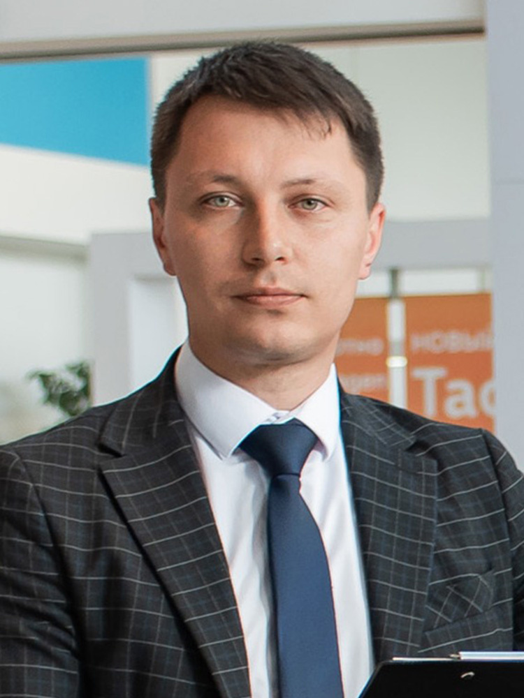 Илья Токмаков