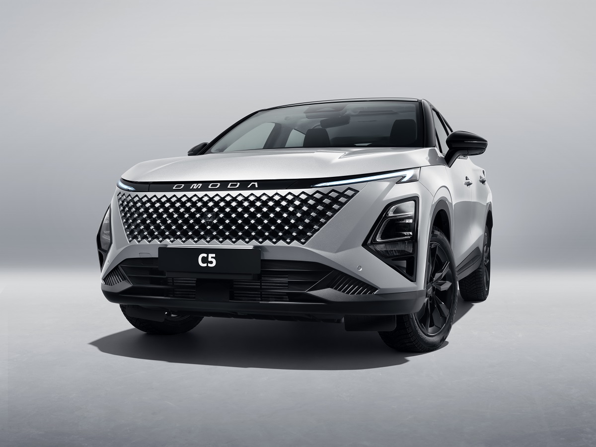 Яркий стиль и городская динамика: почему стоит выбрать OMODA C5