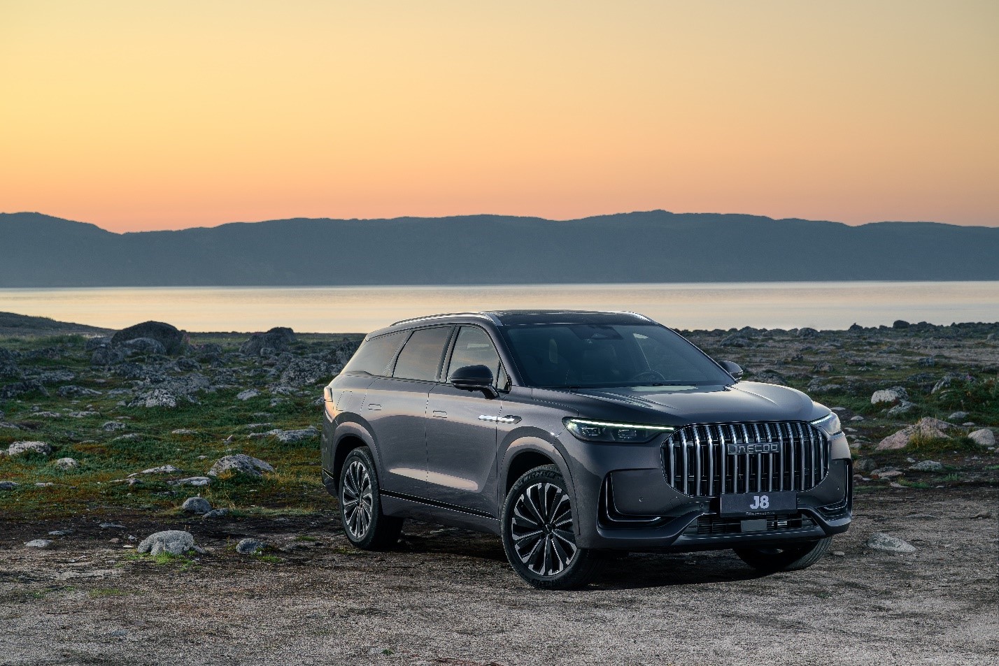 Осень за окном — комфорт внутри. Встречайте JAECOO J8, ваш личный островок безопасности и уюта.