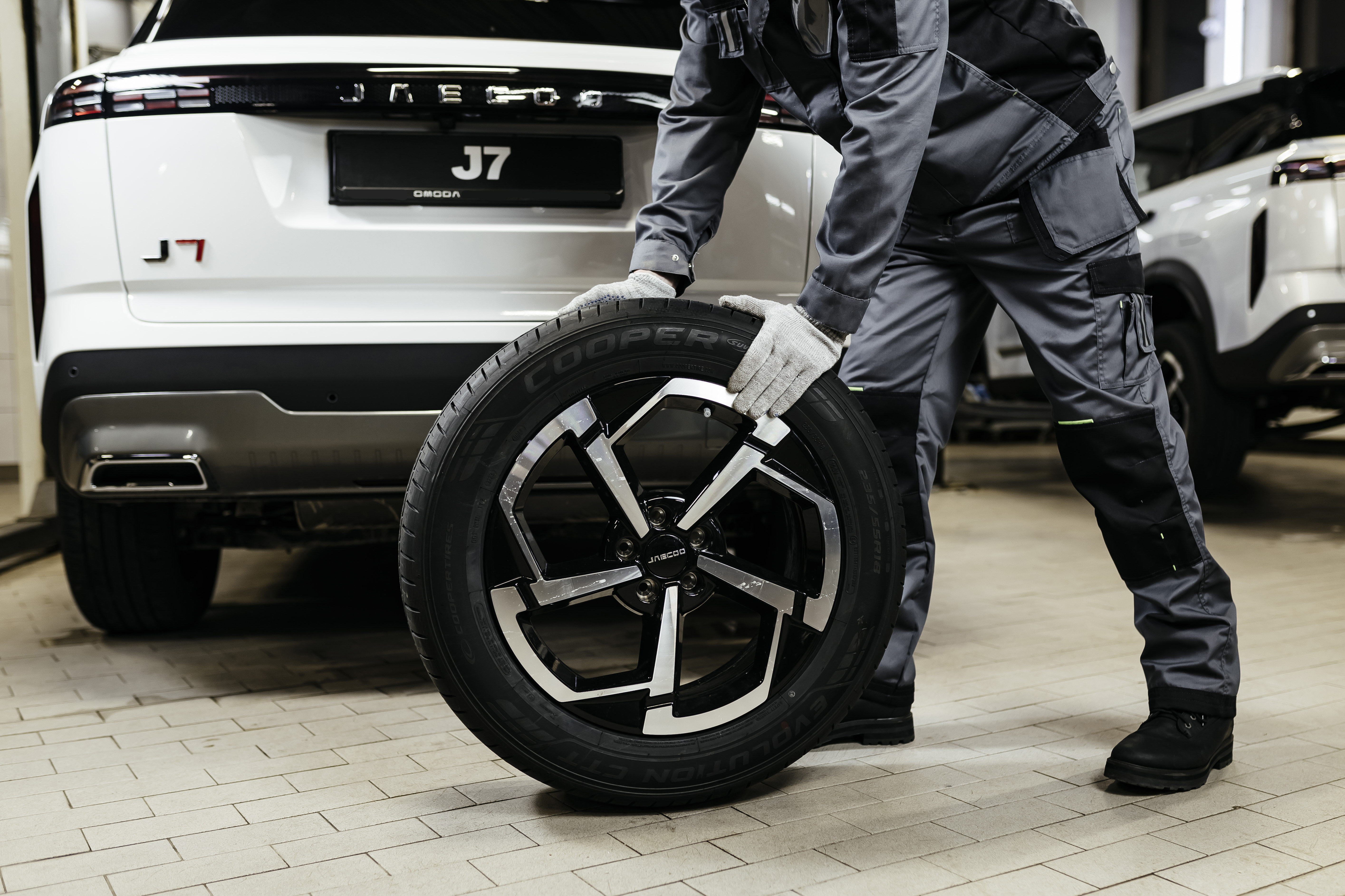 Сезонный шиномонтаж