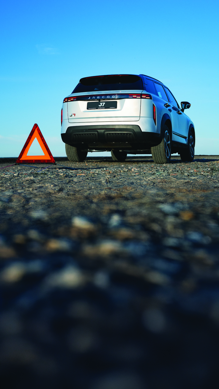 <h1>Помощь на дороге</h1></br><a href="tel:88006009888" style="color: white">8-800-600-9-888</a>