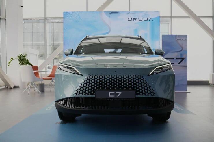 Свет, который видит за вас: как OMODA C7 помогает чувствовать уверенность в хмурые и короткие осенние дни