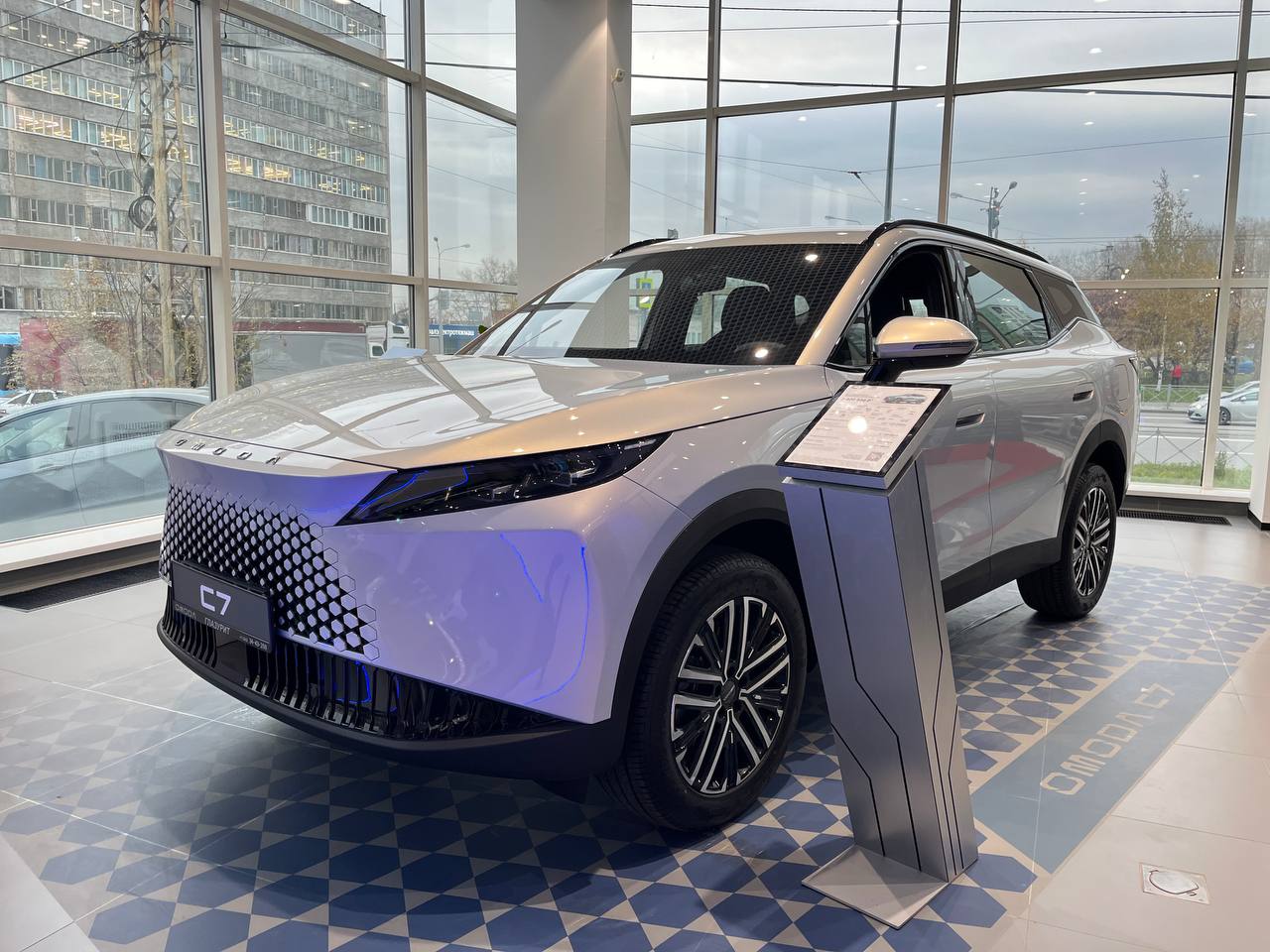 Откройте для себя OMODA C7 — ваш идеальный автомобиль этой осенью!