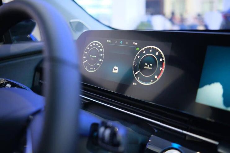 Поддержка OMODA Connect и обновления «по воздуху»: автомобиль, который всегда «на связи»