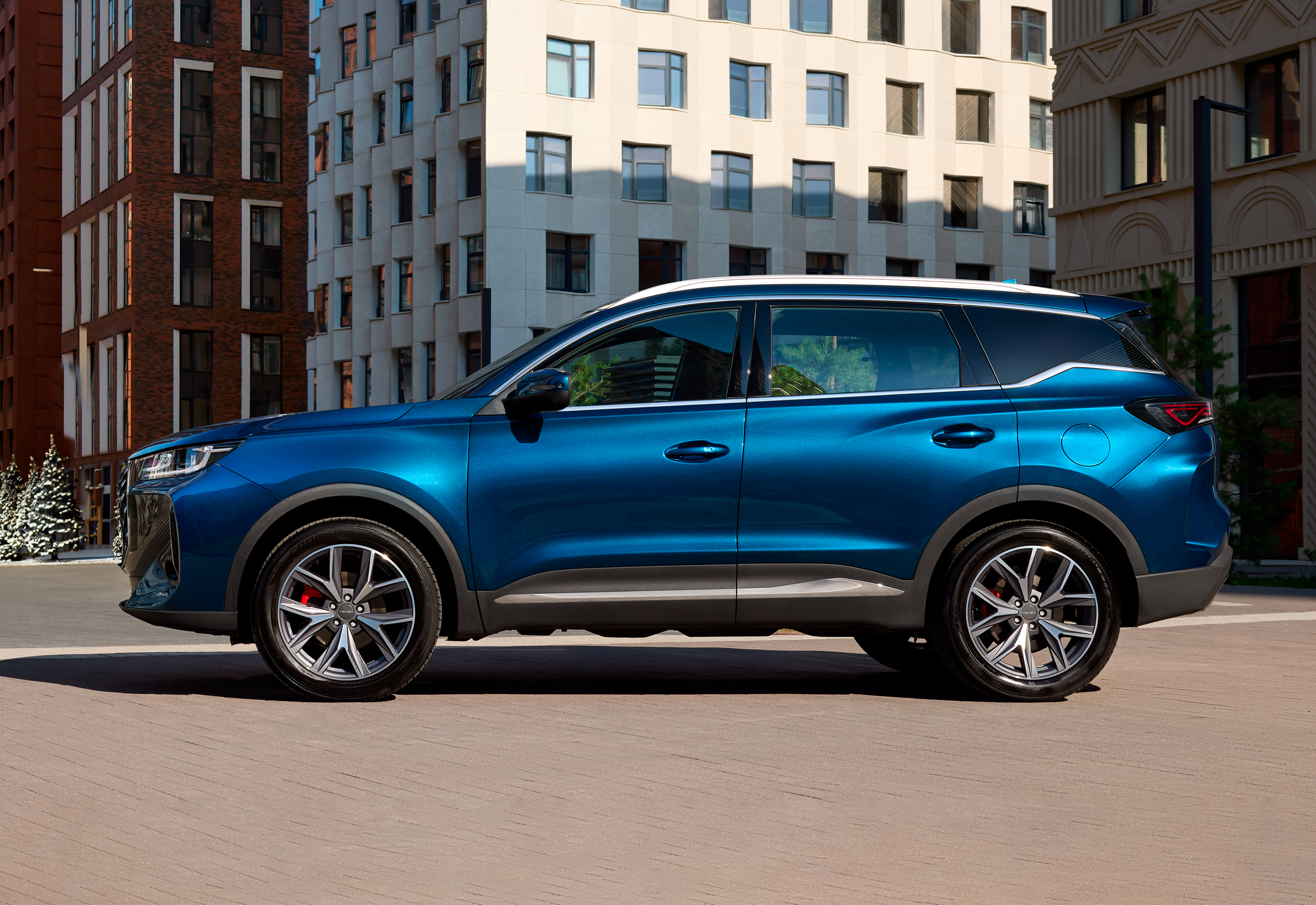 Силуэт и парящая крыша