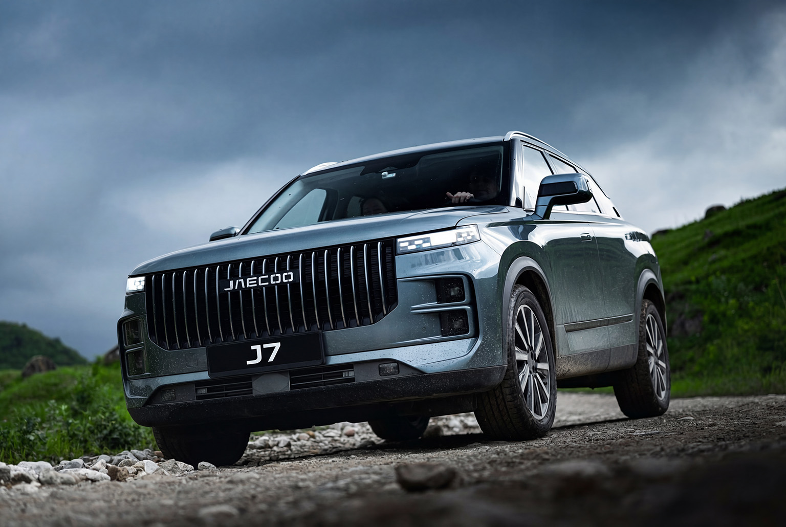 Повышение утильсбора: почему выгоднее покупать китайские кроссоверы у официального дилера уже сегодня