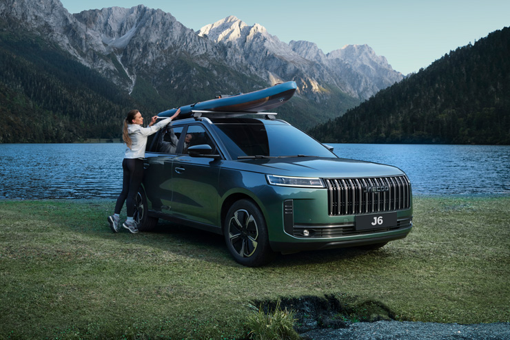 Новый JAECOO J6: управляемость и проходимость для путешествий и активного отдыха