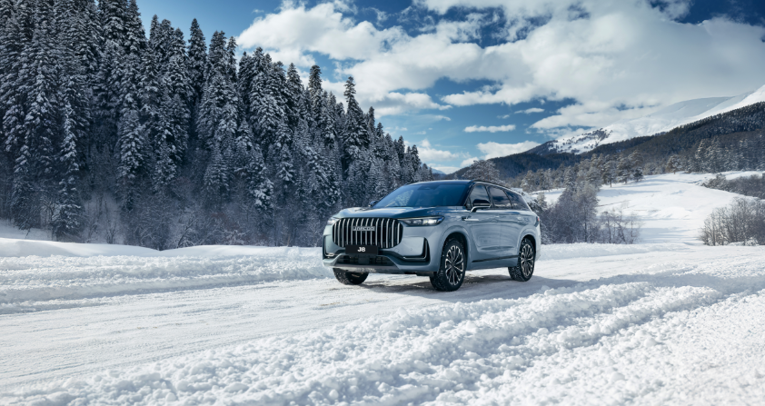 Мощный JAECOO для ваших новогодних путешествий