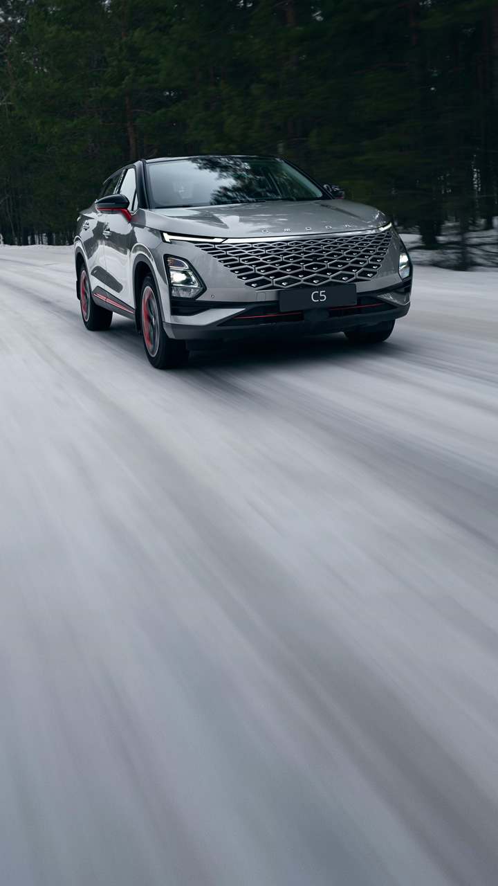 OMODA C5: выгода при покупке автомобилей 2024 года выпуска <br>до 350 000 ₽⁸